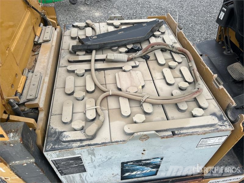 CAT EC20KS 3400 lb Pneumatic Tire Forklift Šakiniai krautuvai - Kita
