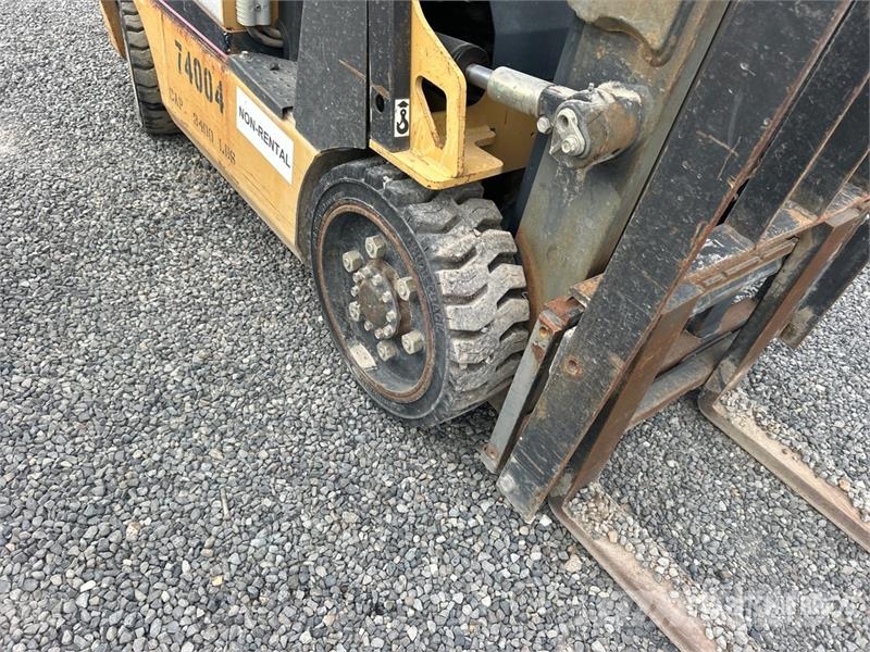 CAT EC20KS 3400 lb Pneumatic Tire Forklift Šakiniai krautuvai - Kita