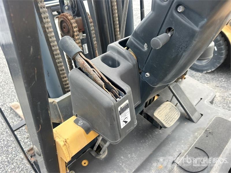 CAT EC20KS 3400 lb Pneumatic Tire Forklift Šakiniai krautuvai - Kita