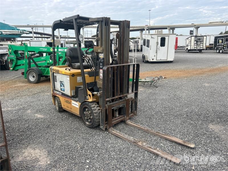 CAT EC20KS 3400 lb Pneumatic Tire Forklift Šakiniai krautuvai - Kita