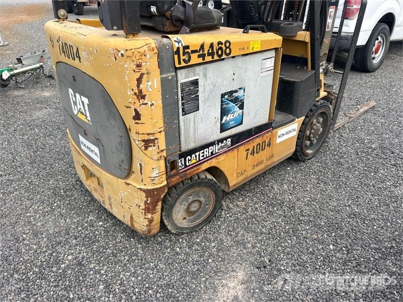 CAT EC20KS 3400 lb Pneumatic Tire Forklift Šakiniai krautuvai - Kita