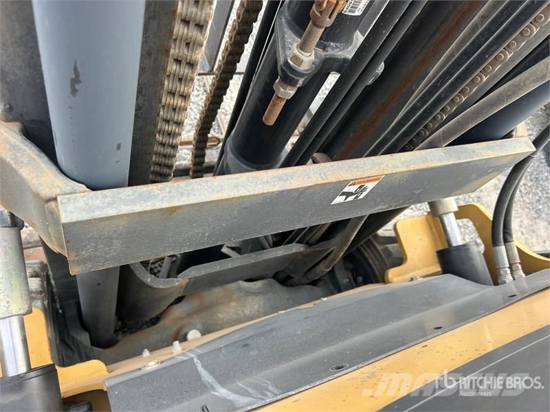 CAT EC20KS 3400 lb Pneumatic Tire Forklift Šakiniai krautuvai - Kita