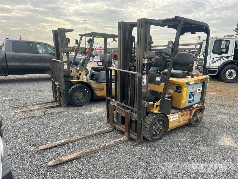 CAT EC20KS 3400 lb Pneumatic Tire Forklift Šakiniai krautuvai - Kita