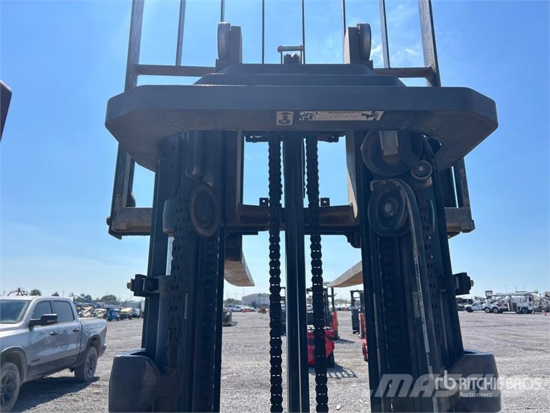 CAT GP25N5 3950 lb Pneumatic Tire Forklift Viličarji - drugo
