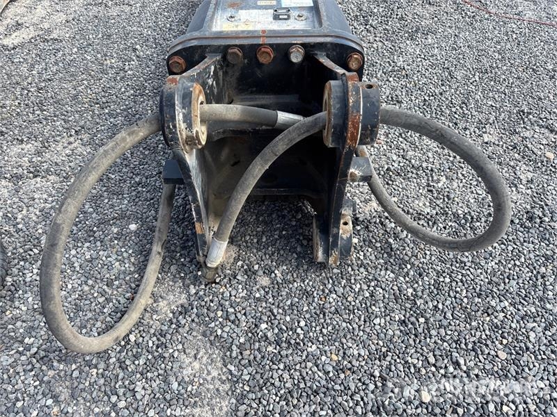CAT H120S Hydraulic Breaker مطارق / كسارات