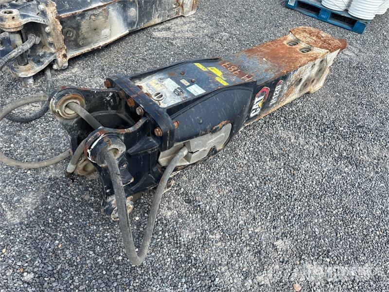 CAT H120S Hydraulic Breaker مطارق / كسارات