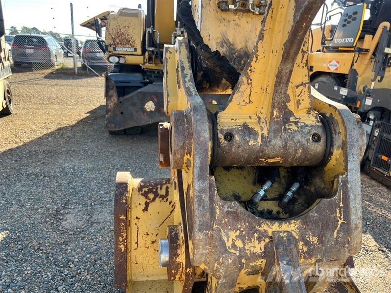 CAT M318D Gravemaskiner på hjul