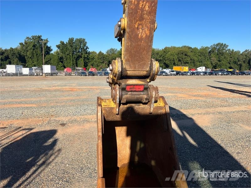 CAT M318D Gravemaskiner på hjul