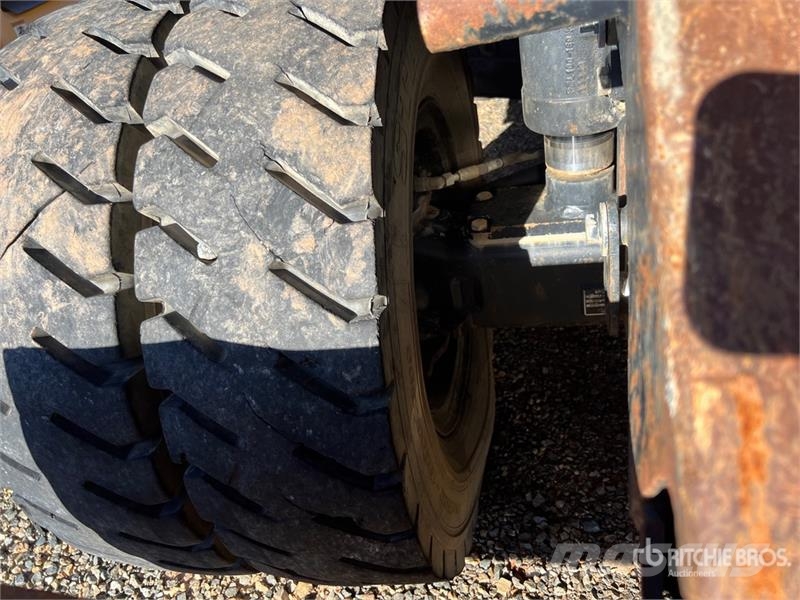 CAT M318D Gravemaskiner på hjul