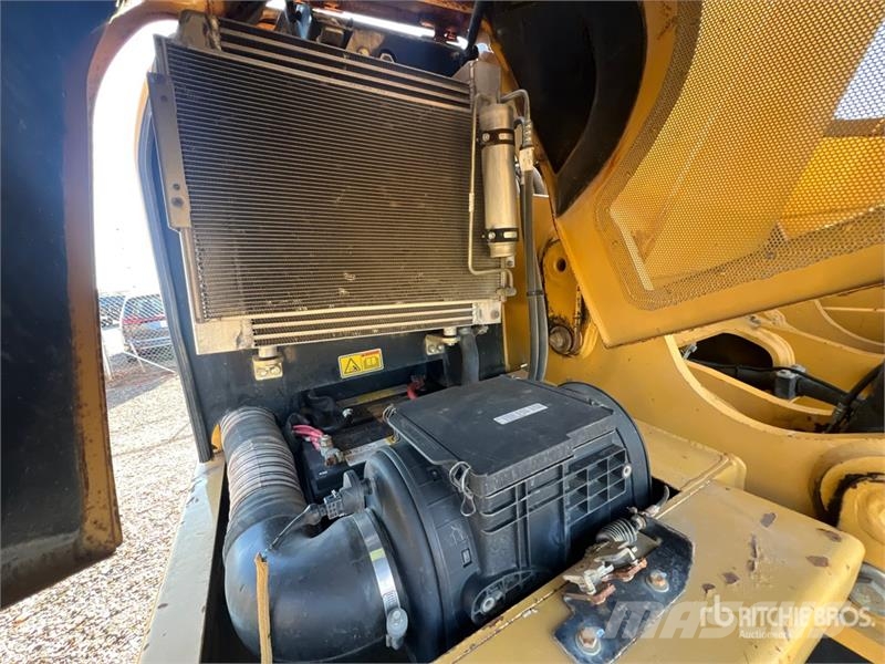 CAT M318D Gravemaskiner på hjul