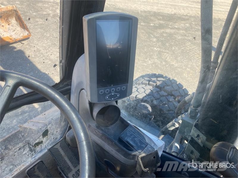 CAT M318D Escavadoras de rodas