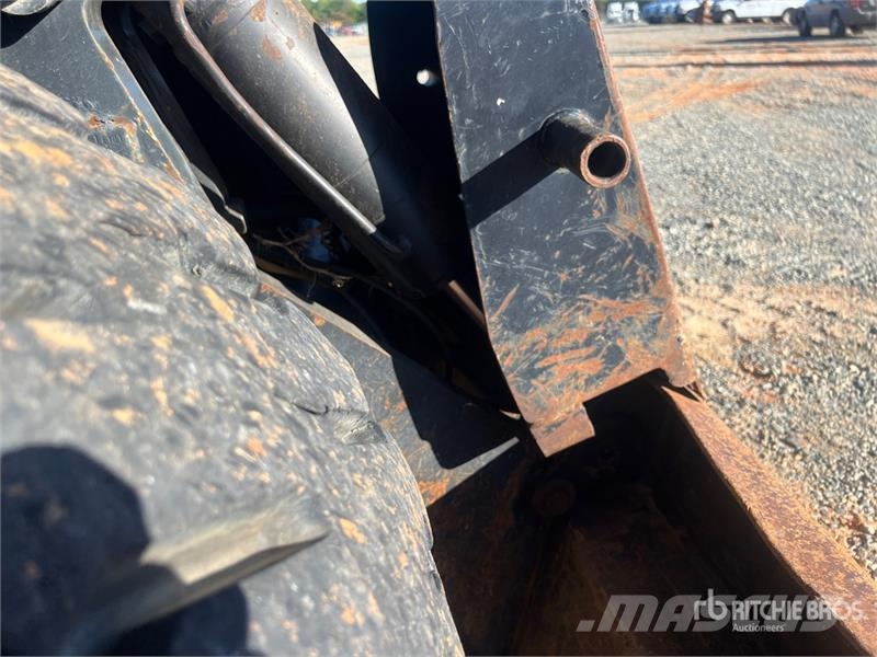 CAT M318D Gravemaskiner på hjul