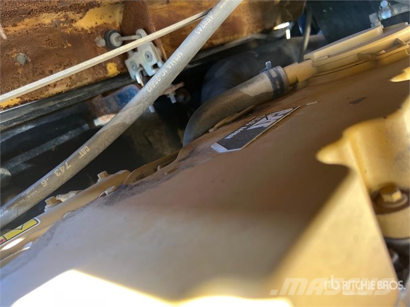 CAT M318D Gravemaskiner på hjul