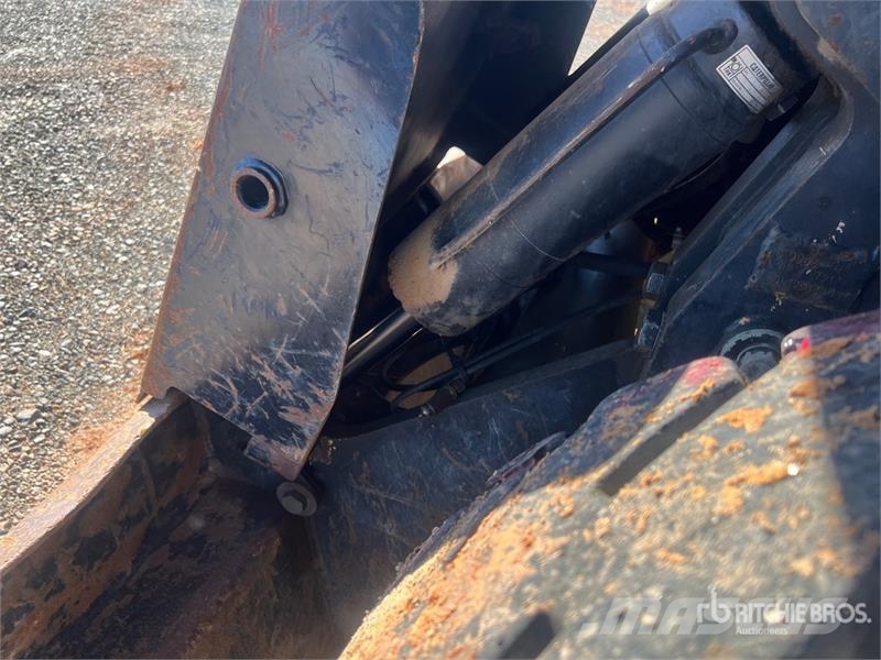 CAT M318D Gravemaskiner på hjul