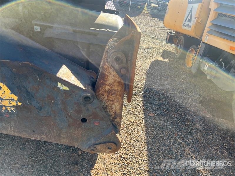 CAT M318D Gravemaskiner på hjul