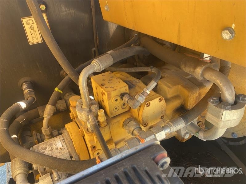 CAT M318D Escavadoras de rodas