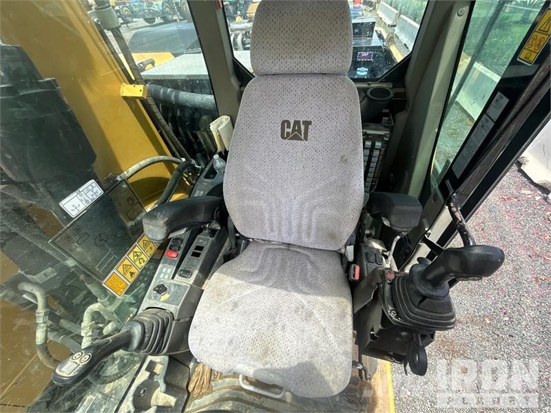CAT M318F Wheel Excavator Bagri na kolesih