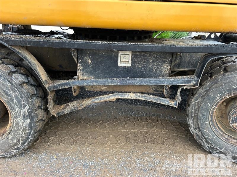 CAT M318F Wheel Excavator Bagri na kolesih