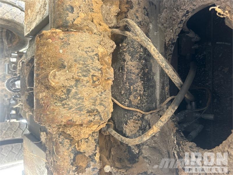 CAT M318F Wheel Excavator Bagri na kolesih