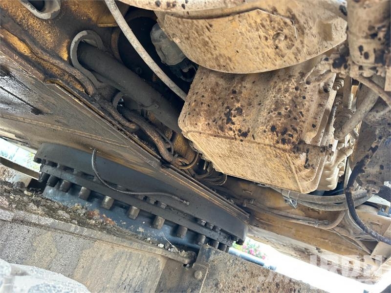CAT M318F Wheel Excavator Bagri na kolesih