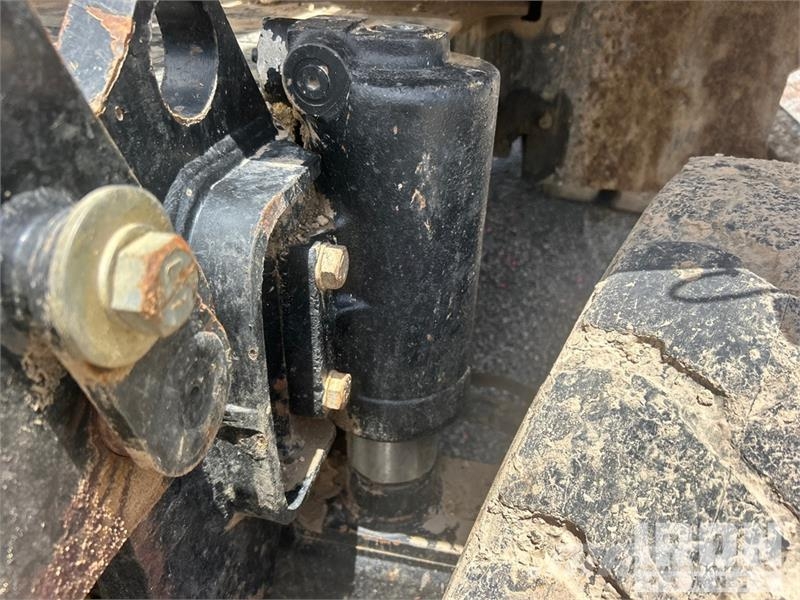 CAT M318F Wheel Excavator Bagri na kolesih