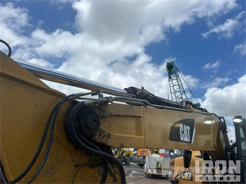 CAT M318F Wheel Excavator Bagri na kolesih