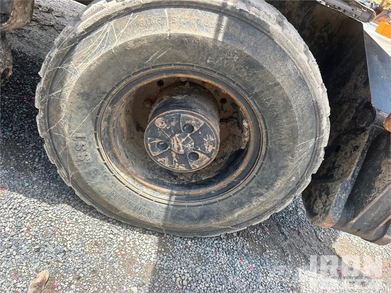 CAT M318F Wheel Excavator Bagri na kolesih