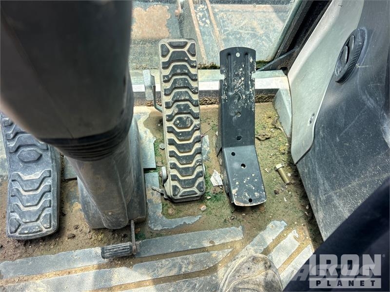 CAT M318F Wheel Excavator Bagri na kolesih