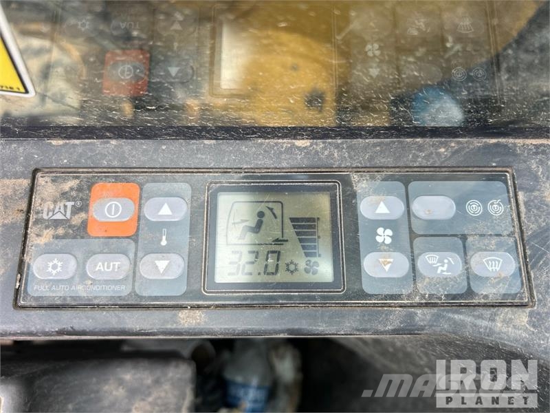CAT M318F Wheel Excavator Bagri na kolesih
