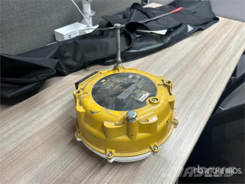 CAT MS995 Grade Control GNSS Receiver Outros componentes