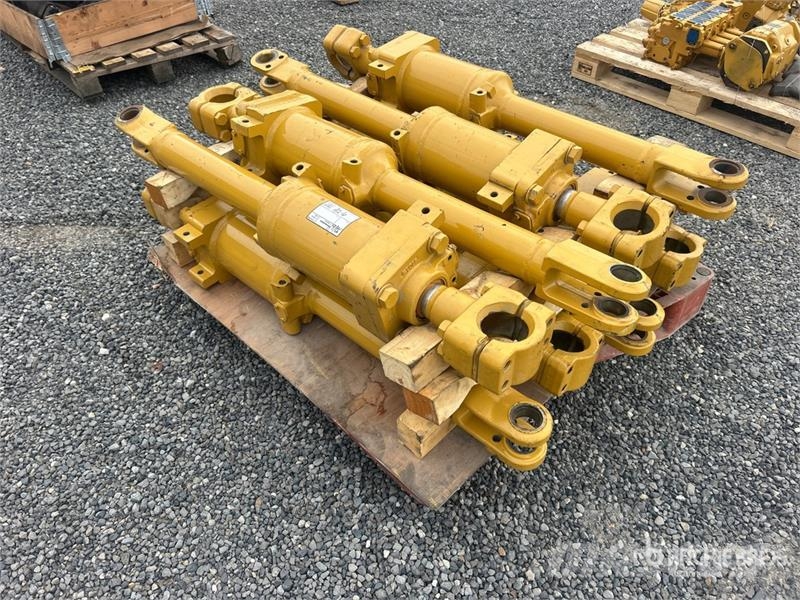 CAT of (8) Cat Tilt Cylinder - Fits Cat D7R 运输工具-其他