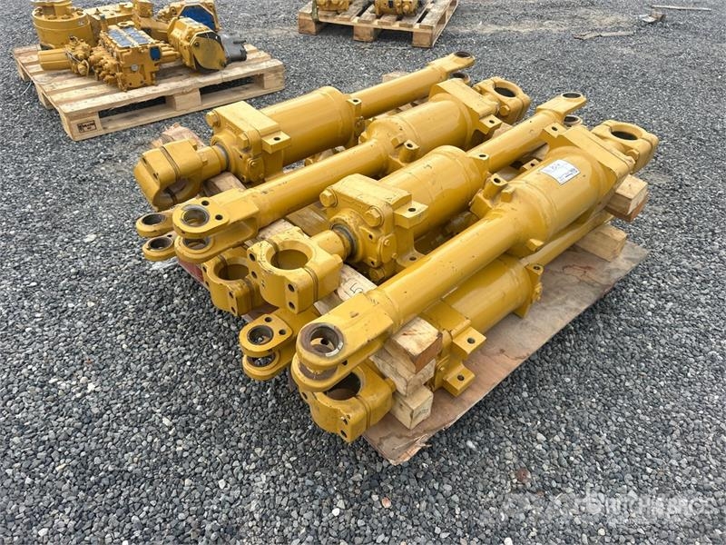 CAT of (8) Cat Tilt Cylinder - Fits Cat D7R 运输工具-其他