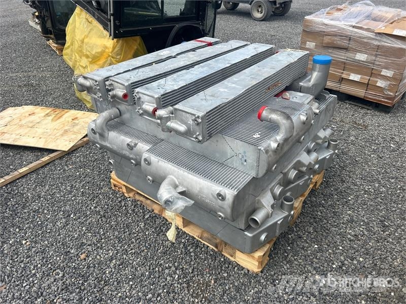 CAT of Cat Oil Coolers (Unused) - Fits Cat D6T Outros componentes