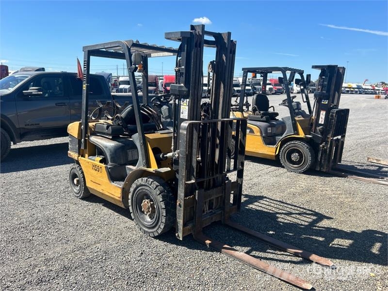 CAT P5000-G-LP 4500 lb Pneumatic Tire Forklift (Inoper 그 외 지게차