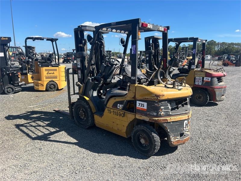 CAT P5000-G-LP 4500 lb Pneumatic Tire Forklift (Inoper 그 외 지게차
