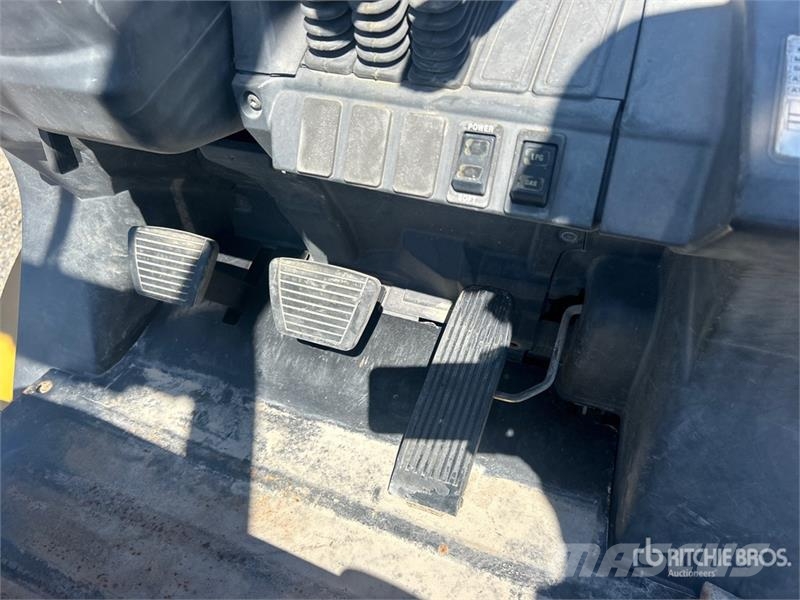 CAT P5000-G-LP 4500 lb Pneumatic Tire Forklift (Inoper 그 외 지게차