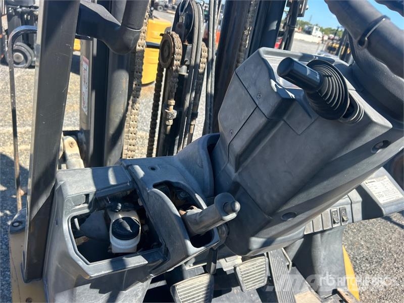 CAT P5000-G-LP 4500 lb Pneumatic Tire Forklift (Inoper 그 외 지게차