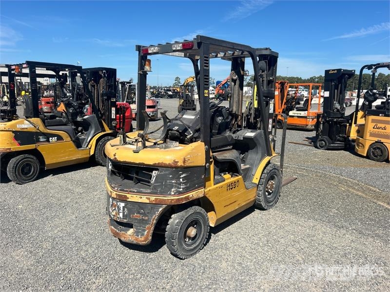 CAT P5000-G-LP 4500 lb Pneumatic Tire Forklift (Inoper 그 외 지게차