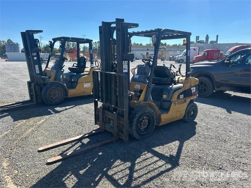 CAT P5000-G-LP 4500 lb Pneumatic Tire Forklift (Inoper 그 외 지게차