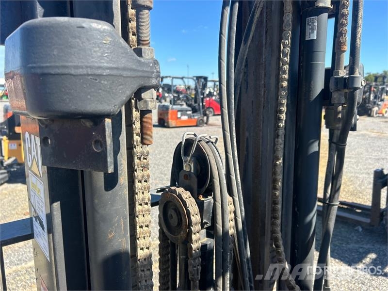 CAT P5000-G-LP 4500 lb Pneumatic Tire Forklift (Inoper 그 외 지게차