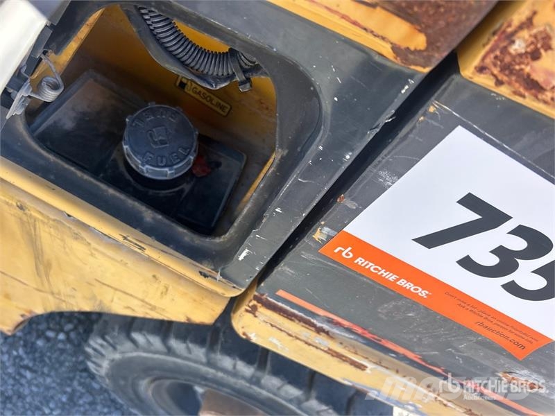 CAT P5000-G-LP 4500 lb Pneumatic Tire Forklift (Inoper 그 외 지게차