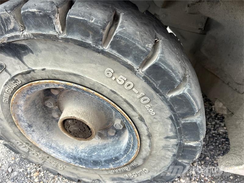 CAT P6000-LPS Pneumatic Tire Forklift (Inoperable) 堆高機(叉車)-其他