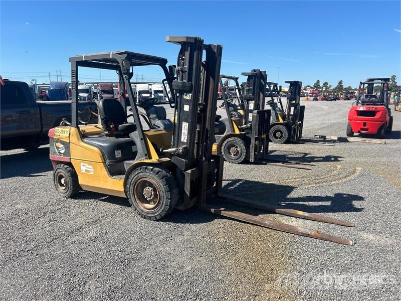 CAT P7000 شاحنات ذات رافعات شوكية - أخرى