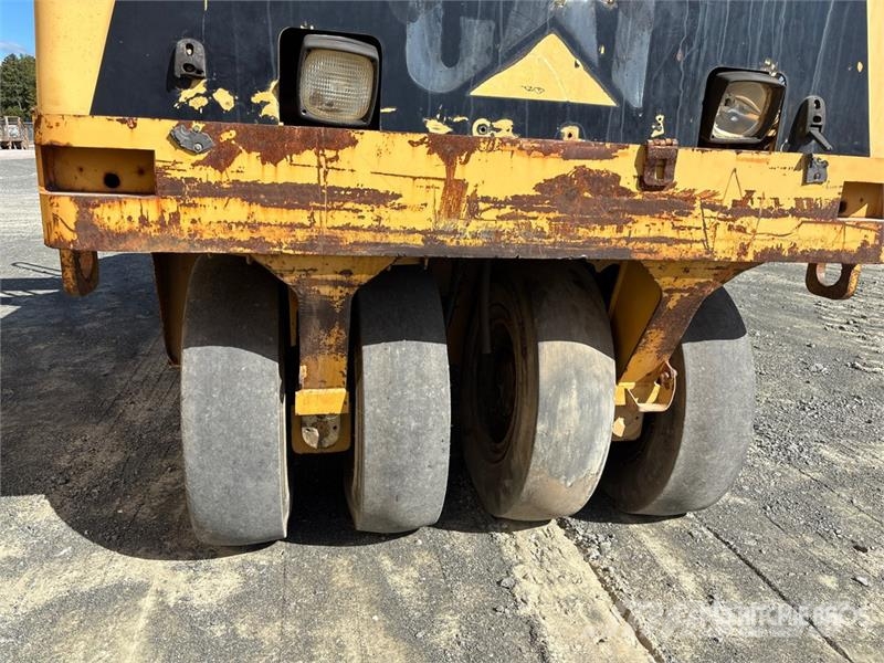 CAT PS-150B Cilindros Compactadores de pneus