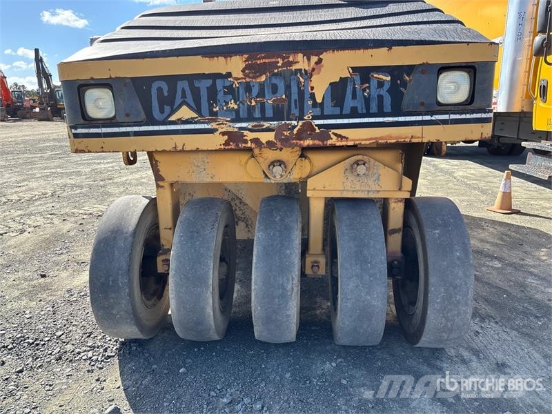 CAT PS-150B Cilindros Compactadores de pneus