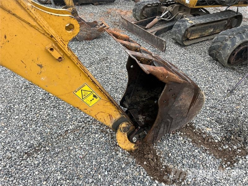CAT Quantity of 2 Mini Excavator (Inoperable) Minigravemaskiner