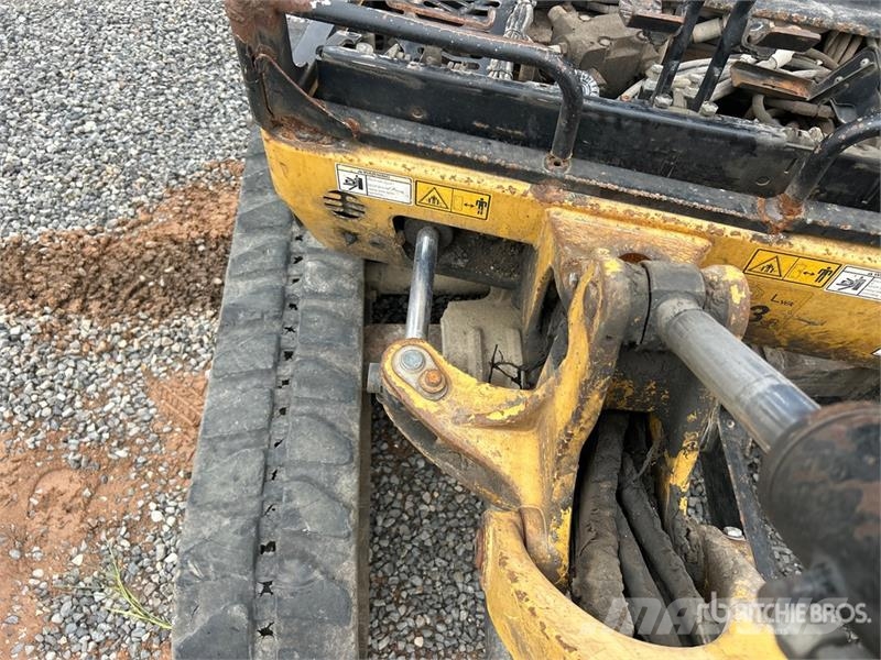 CAT Quantity of 2 Mini Excavator (Inoperable) Minigravemaskiner