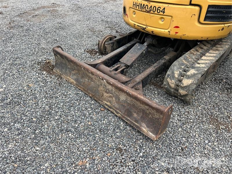CAT Quantity of 2 Mini Excavator (Inoperable) Minigravemaskiner