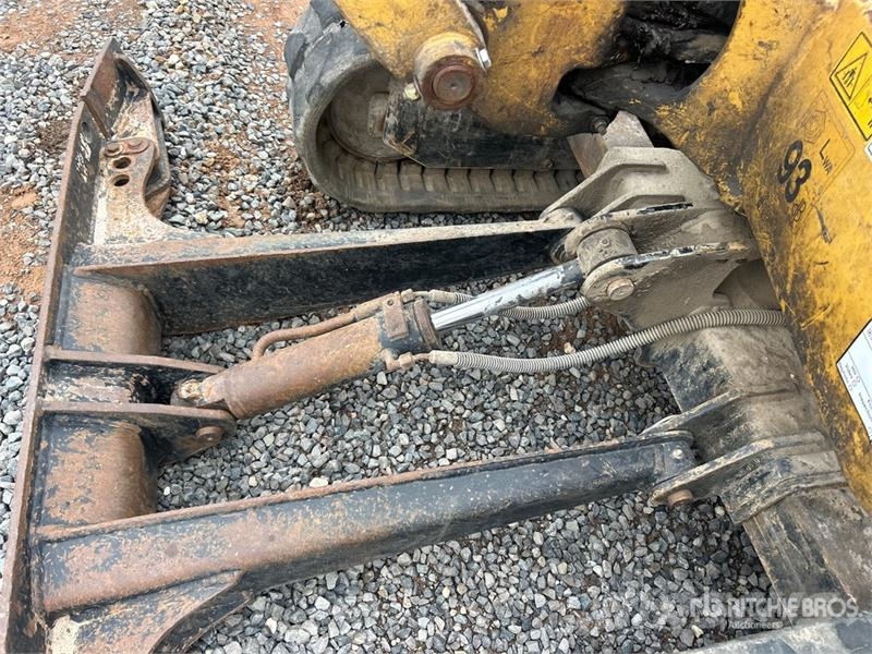 CAT Quantity of 2 Mini Excavator (Inoperable) Minigravemaskiner