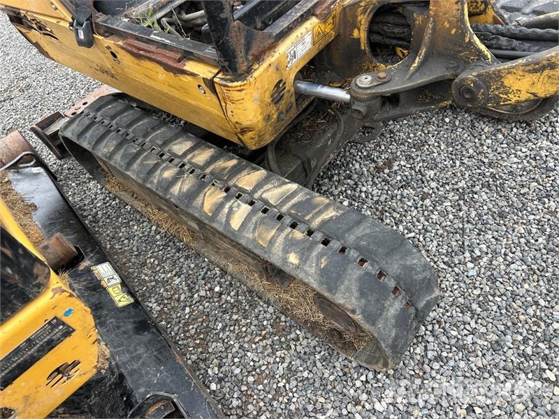 CAT Quantity of (2) Mini Excavator (Inoperable) Mini bagri <7t